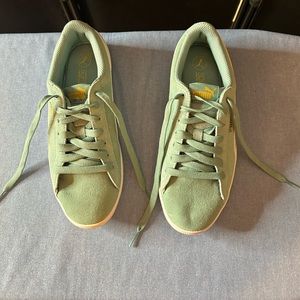 Puma, Sz 7.5 Sea-foam(green) sneakers. Hardly worn.